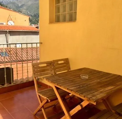 Studio Terrasse. A 50M De La Plage Sablettes